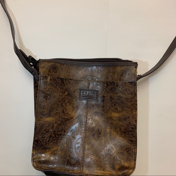 relic quality brand purse